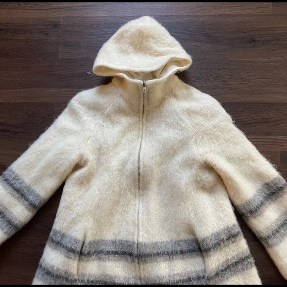 Alafoss Icewool 100% Pure Virgin Wool Coat - Picture 2 of 5